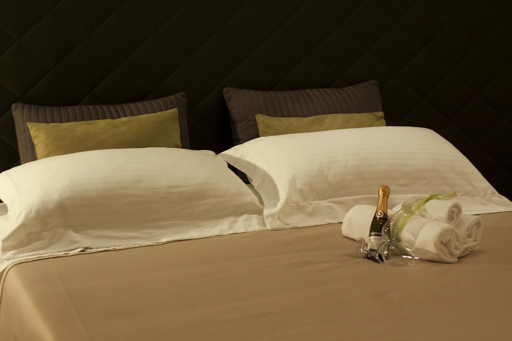 Palazzo 900 Bed and Breakfast Μπρίντιζι Δωμάτιο φωτογραφία