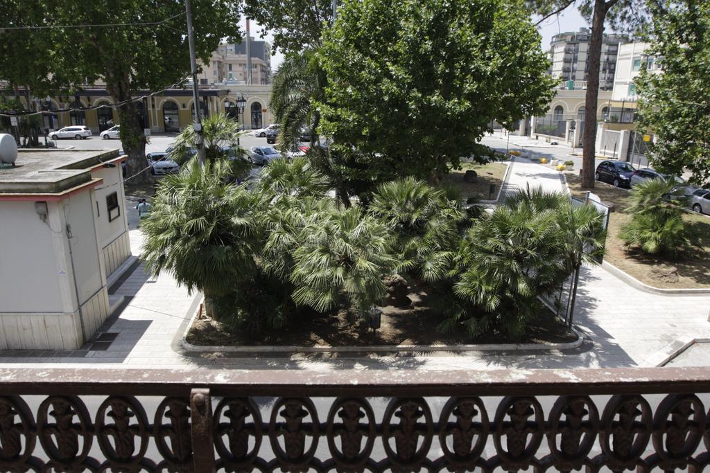 Palazzo 900 Bed and Breakfast Μπρίντιζι Δωμάτιο φωτογραφία